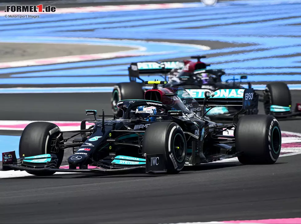 Foto zur News: Valtteri Bottas vor Lewis Hamilton im ersten Freien Training zum Grand Prix von Frankreich in Le Castellet 2021