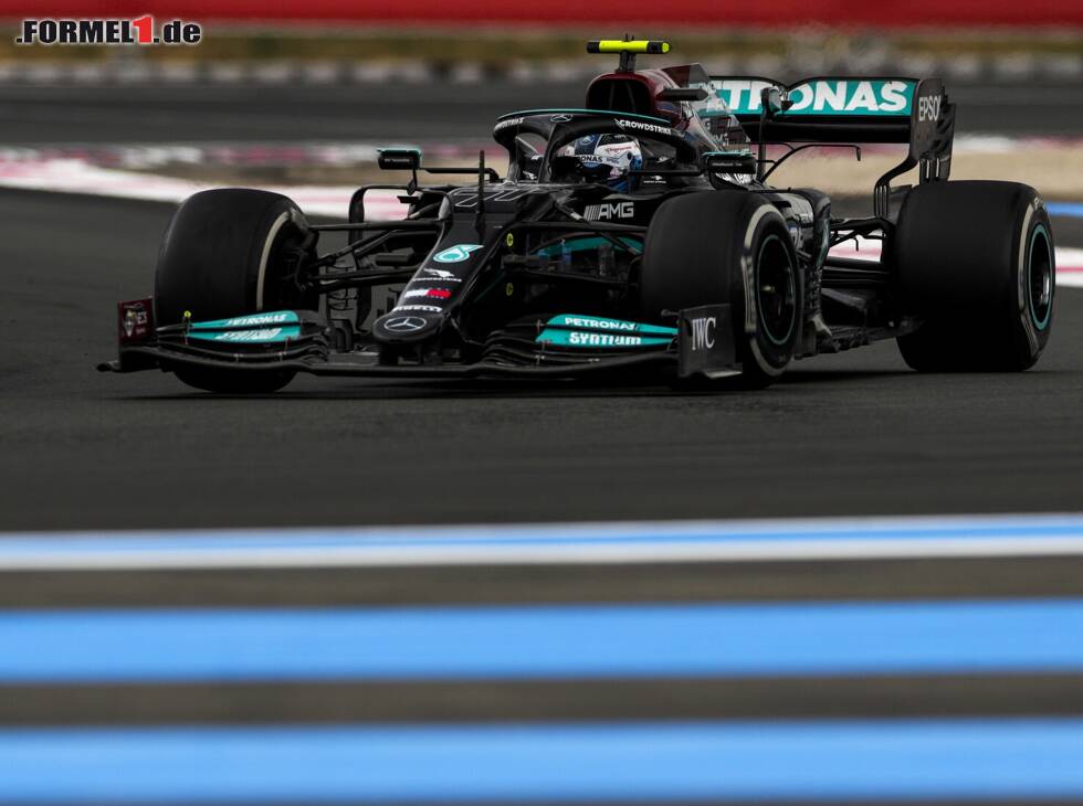 Foto zur News: Valtteri Bottas beim Frankreich-Grand-Prix 2021 in Le Castellet im Mercedes W12