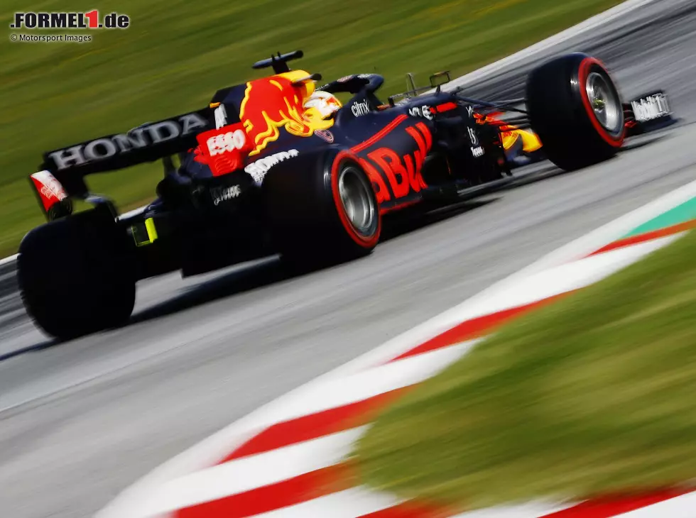 Max Verstappen im Red Bull RB16B im Formel-1-Qualifying zum Steiermark-Grand-Prix 2021 in Spielberg Foto zur News: Max Verstappen im Red Bull RB16B im Formel-1-Qualifying zum Steiermark-Grand-Prix 2021 in Spielberg
