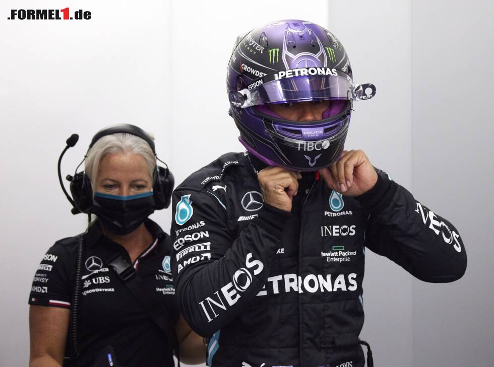 Foto zur News: Physiotherapeutin Angela Cullen und Formel-1-Fahrer Lewis Hamilton in der Mercedes-Box