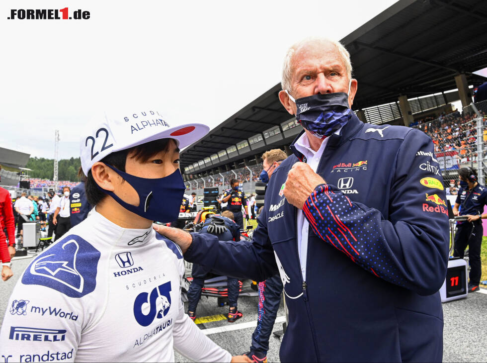 Helmut Marko, Yuki Tsunoda Foto zur News: Helmut Marko, Yuki Tsunoda