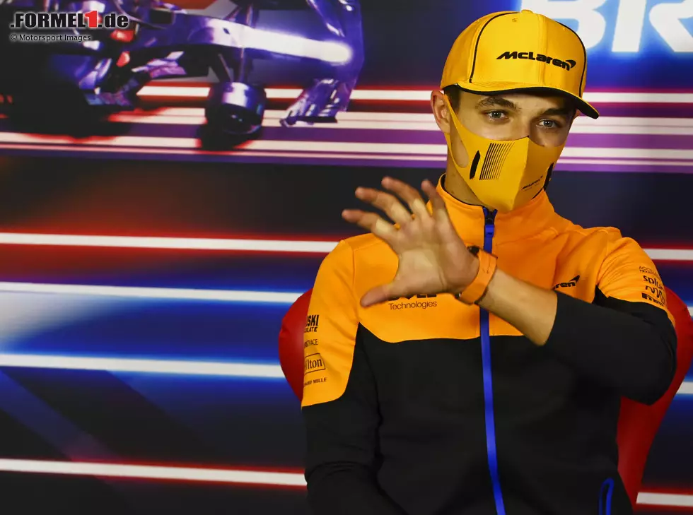 Lando Norris (McLaren) auf der Pressekonferenz zum Großen Preis von Großbritannien in Silverstone Foto zur News: Lando Norris (McLaren) auf der Pressekonferenz zum Großen Preis von Großbritannien in Silverstone
