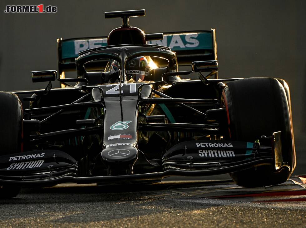 Foto zur News: Nyck de Vries bei Testfahrten in der Formel 1 2020 in Abu Dhabi für Mercedes