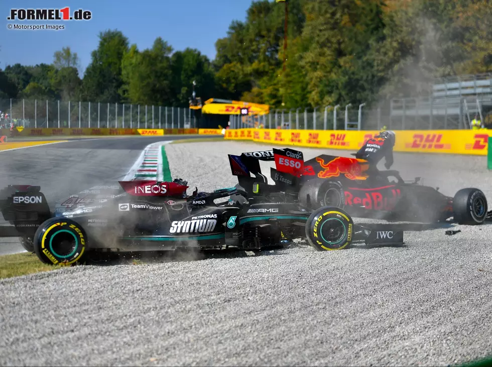Lewis Hamilton, Max Verstappen Foto zur News: Lewis Hamilton, Max Verstappen