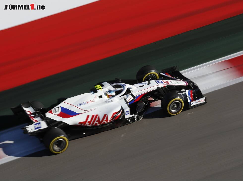 Foto zur News: Mick Schumacher im Haas VF-21 im Freitagstraining zum Grand Prix von Russland der Formel 1 2021 in Sotschi