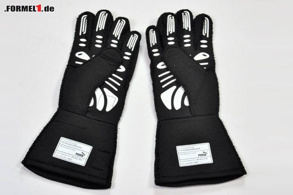 Foto zur News: Original Formel 1-Handschuhe von Lewis Hamilton