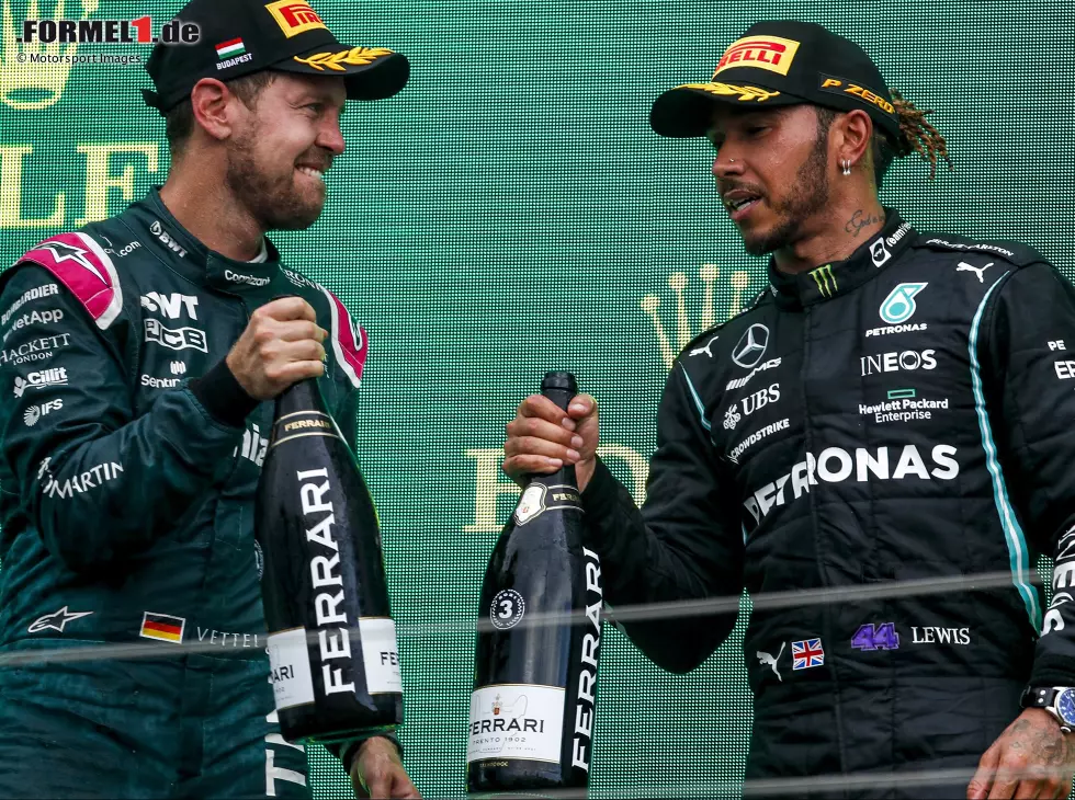 Sebastian Vettel, Lewis Hamilton Foto zur News: Sebastian Vettel, Lewis Hamilton