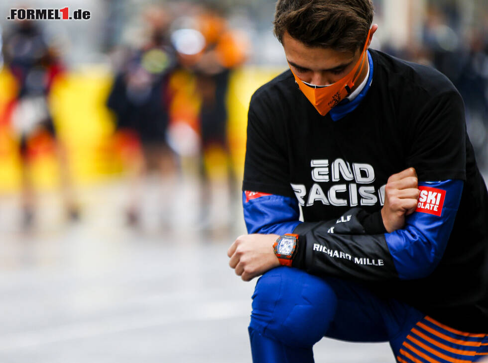 Kniegeste gegen Rassismus: Lando Norris Foto zur News: Kniegeste gegen Rassismus: Lando Norris