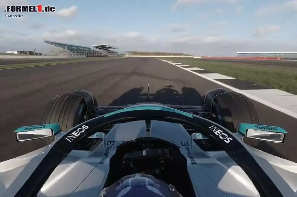 Foto zur News: Mercedes W13