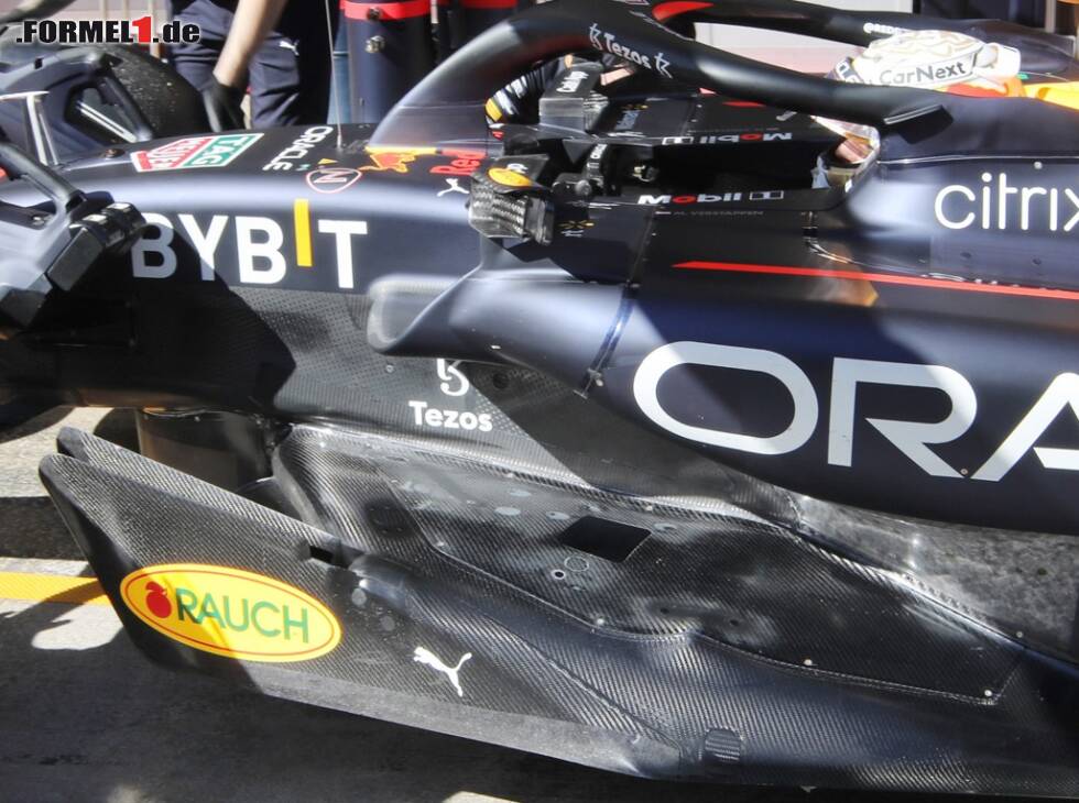 Foto zur News: Seitenkasten und Unterboden am Red Bull RB18 für die Formel-1-Saison 2022