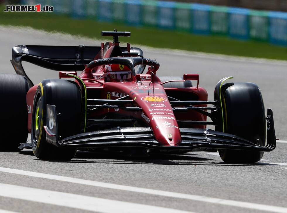 Foto zur News: Charles Leclerc im Ferrari F1-75 bei den Wintertests der Formel 1 2022