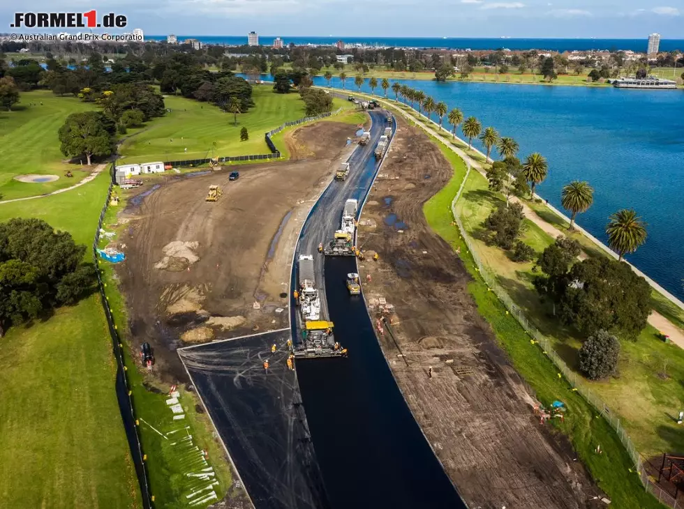 Bauarbeiten an der früheren Schikane Kurve 9/10 des Albert Park Circuits in Melbourne Foto zur News: Bauarbeiten an der früheren Schikane Kurve 9/10 des Albert Park Circuits in Melbourne