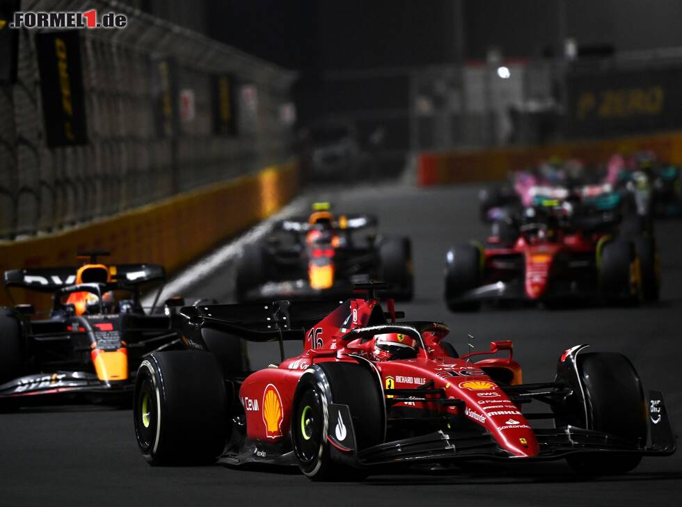 Foto zur News: Charles Leclerc, Max Verstappen, Sergio Perez