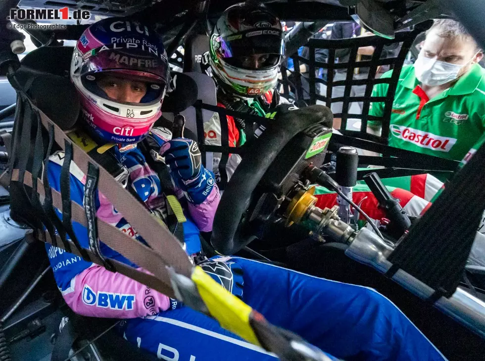 Fernando Alonso im V8-Supercar von Thomas Randle Foto zur News: Fernando Alonso im V8-Supercar von Thomas Randle