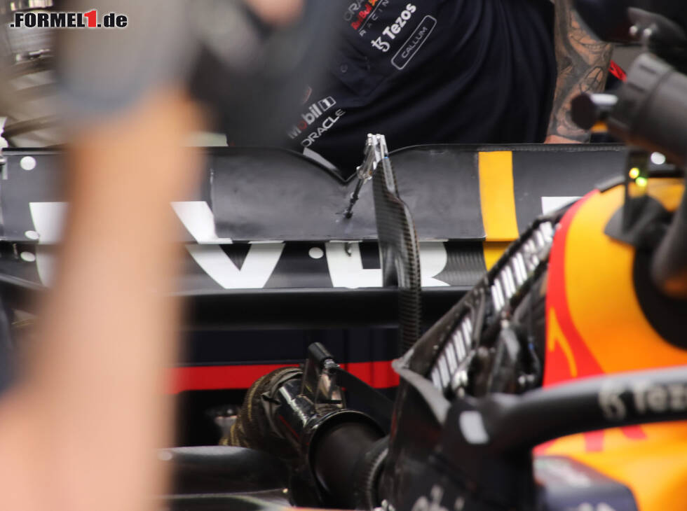 Foto zur News: Der Heckflügel von Max Verstappen beim Formel-1-Rennen in Spanien 2022