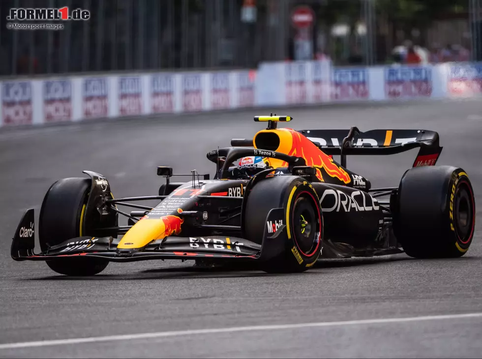 Sergio Perez (Red Bull) im Freien Training zum Grand Prix von Aserbaidschan in Baku 2022 Foto zur News: Sergio Perez (Red Bull) im Freien Training zum Grand Prix von Aserbaidschan in Baku 2022