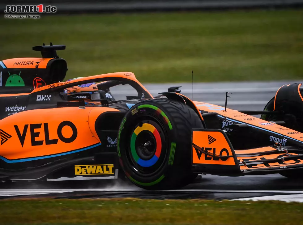 Daniel Ricciardo (McLaren) beim Qualifying zum Formel-1-Rennen in Silverstone 2022 Foto zur News: Daniel Ricciardo (McLaren) beim Qualifying zum Formel-1-Rennen in Silverstone 2022