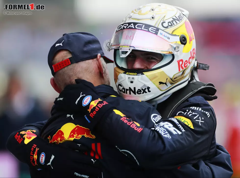 Foto zur News: Max Verstappen, Adrian Newey
