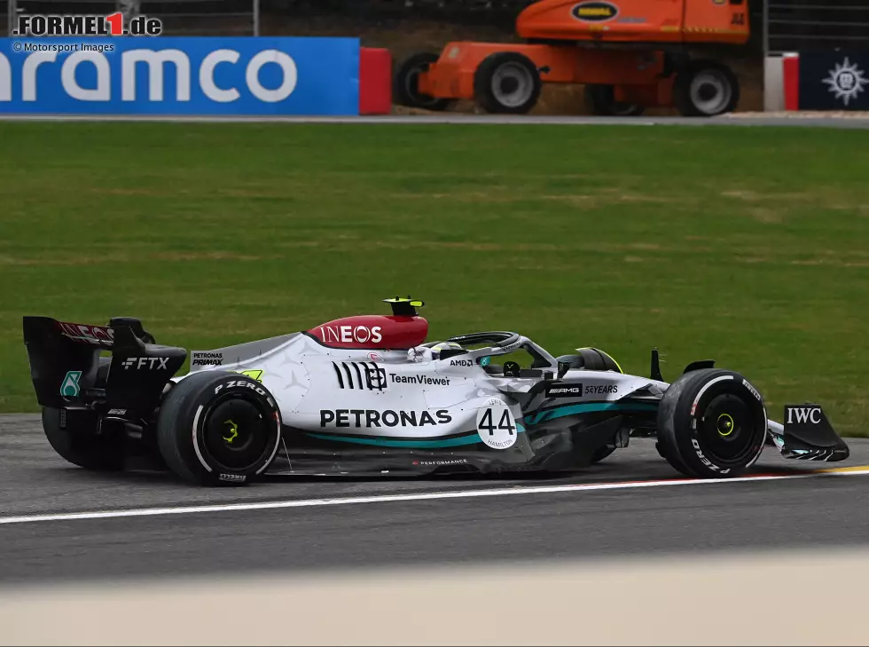 Foto zur News: Lewis Hamilton (Mercedes W13) beim Training zum Formel-1-Rennen in Belgien 2022
