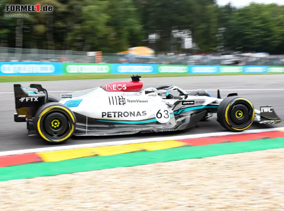Foto zur News: George Russell (Mercedes W13) im Training zum Formel-1-Rennen