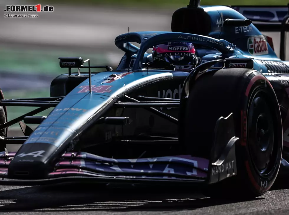 Foto zur News: Fernando Alonso im Alpine A522 in Monza 2022