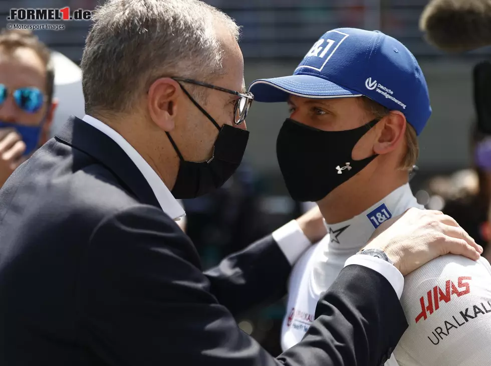 Foto zur News: Stefano Domenicali, Mick Schumacher