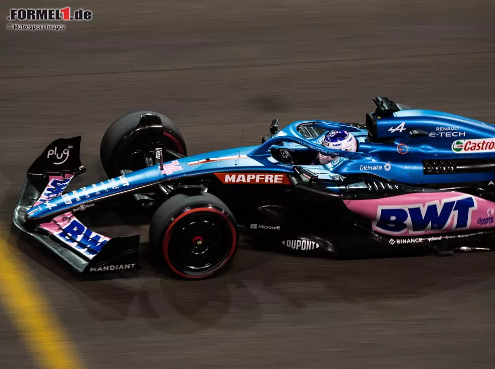 Fernando Alonso im Alpine A522 beim Formel-1-Qualifying in Abu Dhabi 2022 Foto zur News: Fernando Alonso im Alpine A522 beim Formel-1-Qualifying in Abu Dhabi 2022