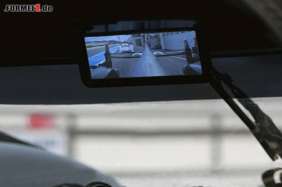 Foto zur News: Digitaler Rückspiegel im Audi R18