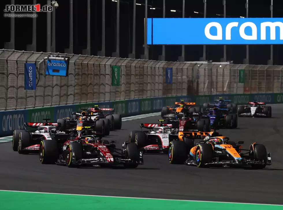 Guanyu Zhou, Oscar Piastri, Kevin Magnussen Foto zur News: Guanyu Zhou, Oscar Piastri, Kevin Magnussen