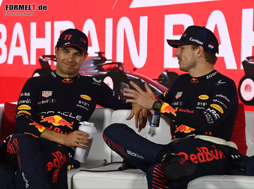 Sergio Perez, Max Verstappen Foto zur News: Sergio Perez, Max Verstappen