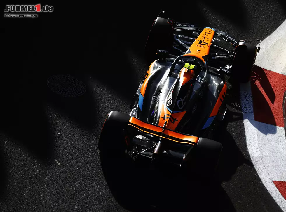 Foto zur News: Lando Norris (McLaren MCL60) beim Formel-1-Qualifying in Aserbaidschan 2023