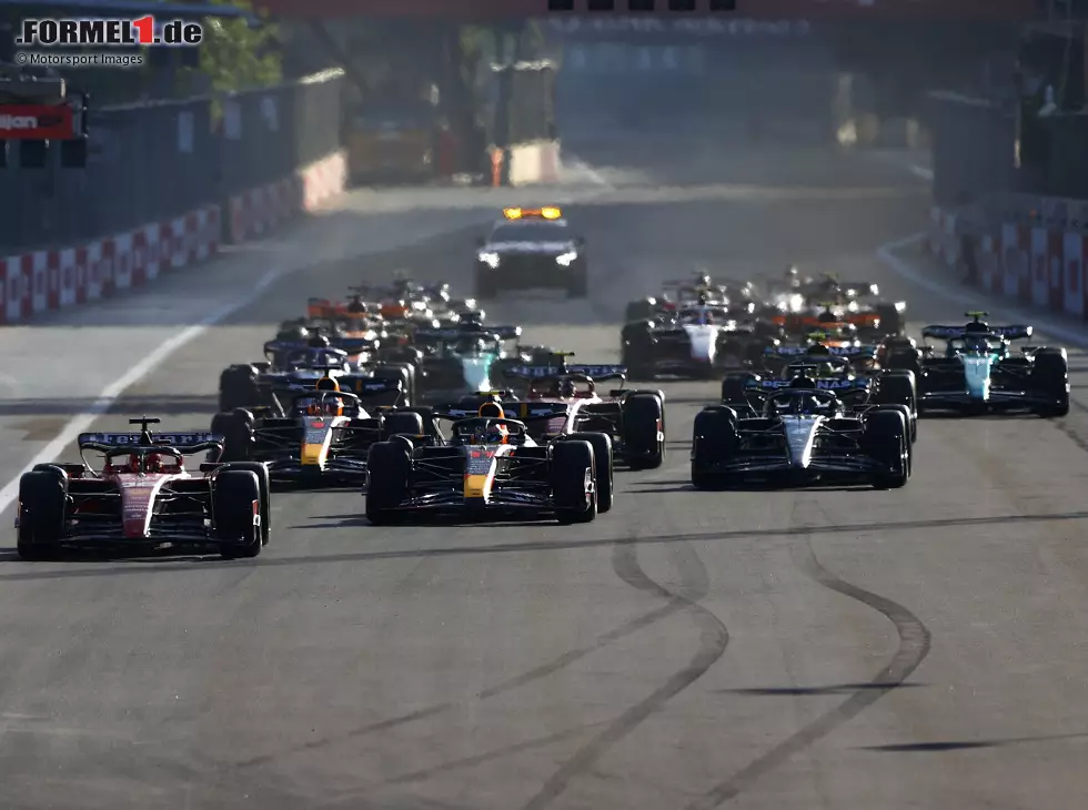 Foto zur News: Start zum Formel-1-Sprintrennen in Baku 2023