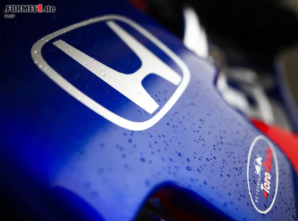 Foto zur News: Honda-Logo auf einem Toro Rosso