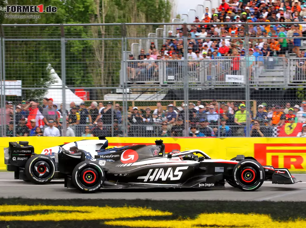 Kevin Magnussen (Haas VF-23) und Nyck de Vries (AlphaTauri AT04) beim Formel-1-Rennen von Kanada 2023 Foto zur News: Kevin Magnussen (Haas VF-23) und Nyck de Vries (AlphaTauri AT04) beim Formel-1-Rennen von Kanada 2023
