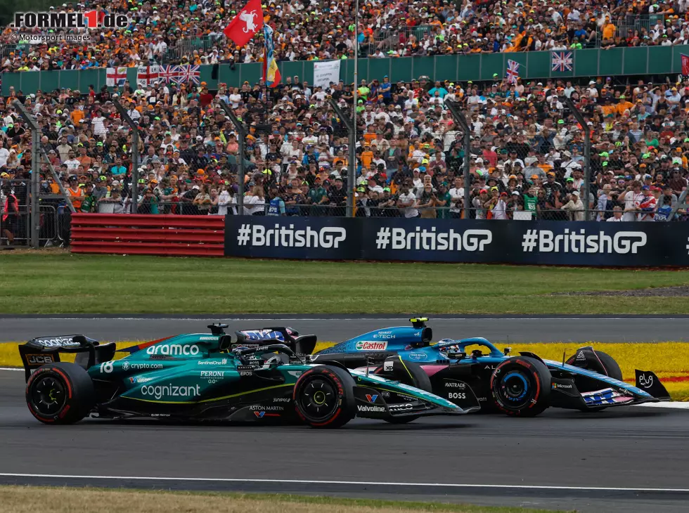 Foto zur News: Pierre Gasly (Alpine A523) und Lance Stroll (Aston Martin AMR23) beim Formel-1-Rennen in Silverstone 2023