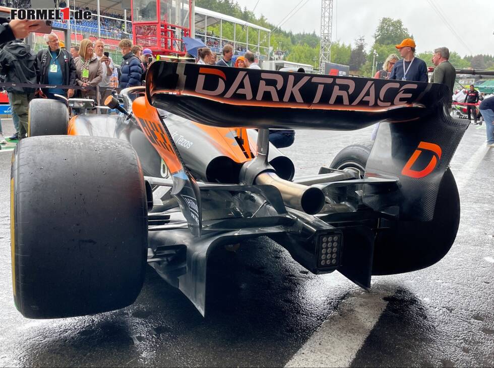 Foto zur News: McLaren MCL23, Heckflügel, Beam-Wing