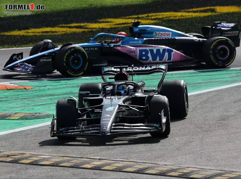 George Russell (Mercedes) und Esteban Ocon (Alpine) beim Formel-1-Rennen in Monza 2023 Foto zur News: George Russell (Mercedes) und Esteban Ocon (Alpine) beim Formel-1-Rennen in Monza 2023