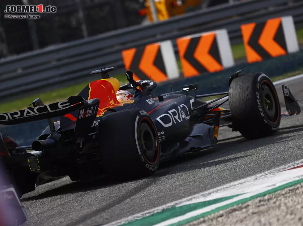 Foto zur News: Max Verstappen (Red Bull RB19) beim Formel-1-Rennen in Monza 2023