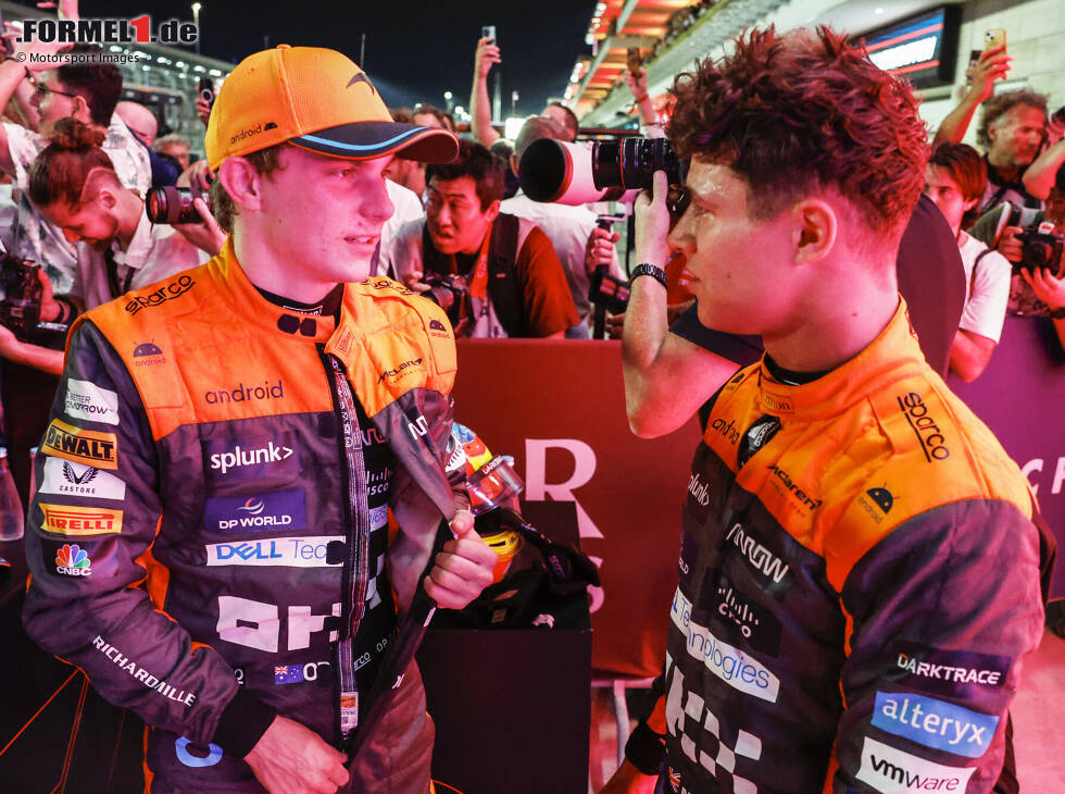Foto zur News: Oscar Piastri und Lando Norris (McLaren) nach dem Formel-1-Rennen in Katar 2023