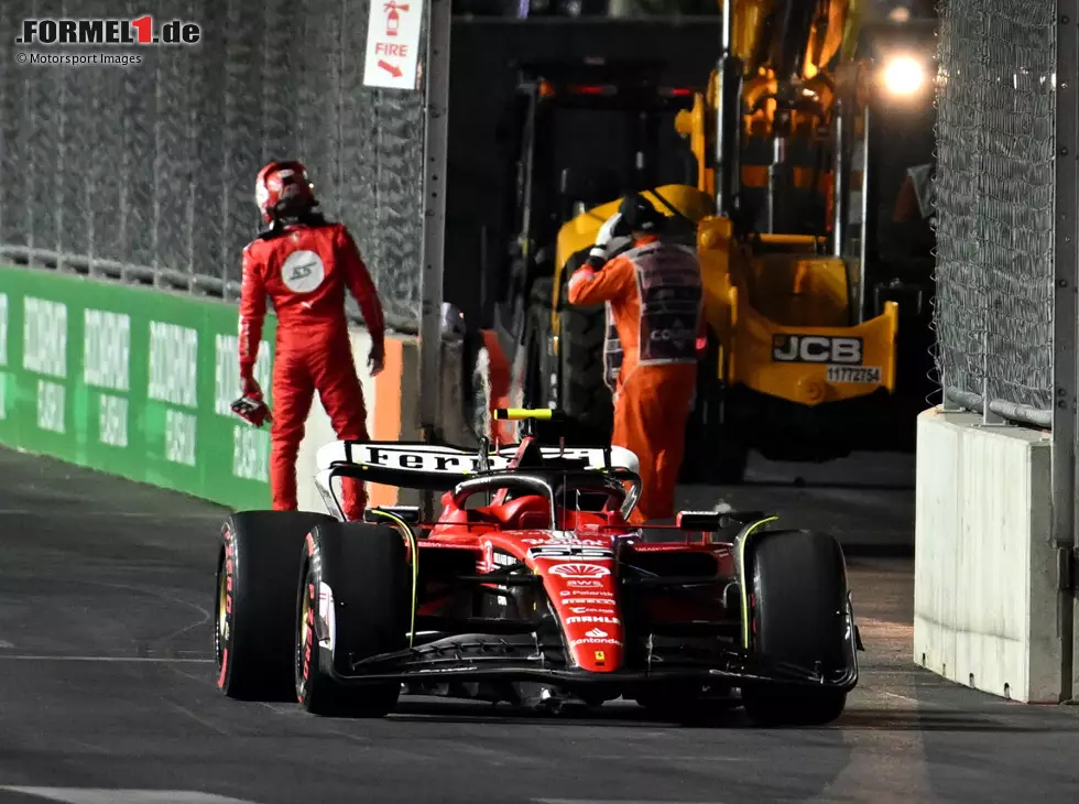 Foto zur News: Carlos Sainz (Ferrari) im Training zum Formel-1-Rennen in Las Vegas 2023