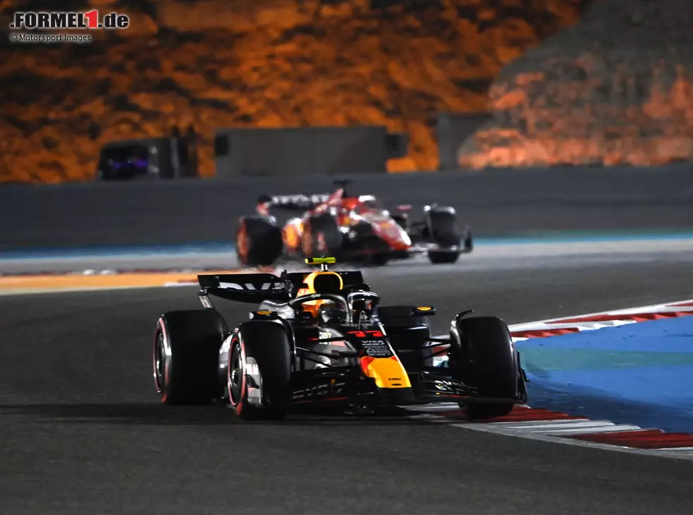 Sergio Perez, Charles Leclerc Foto zur News: Sergio Perez, Charles Leclerc