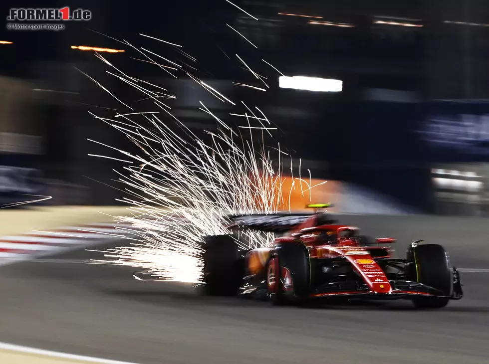 Foto zur News: Carlos Sainz (Ferrari SF-24) beim Qualifying zum Formel-1-Rennen in Bahrain 2024