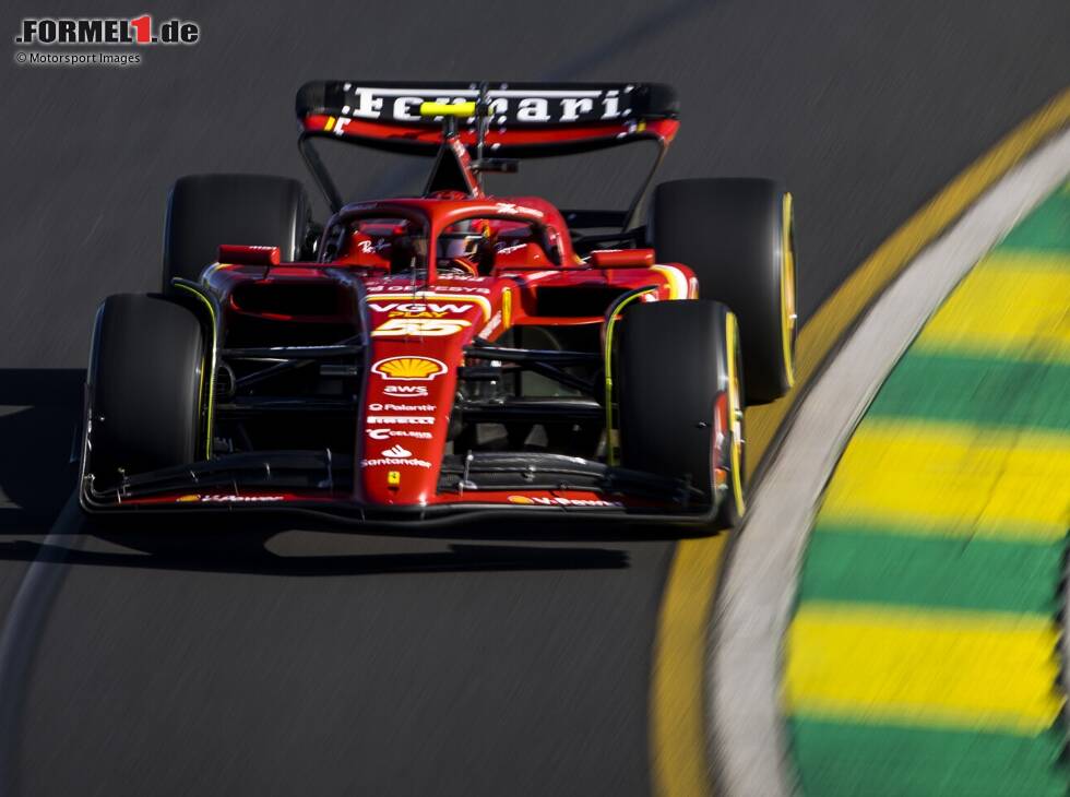 Foto zur News: Carlos Sainz feiert seinen dritten Formel-1-Sieg