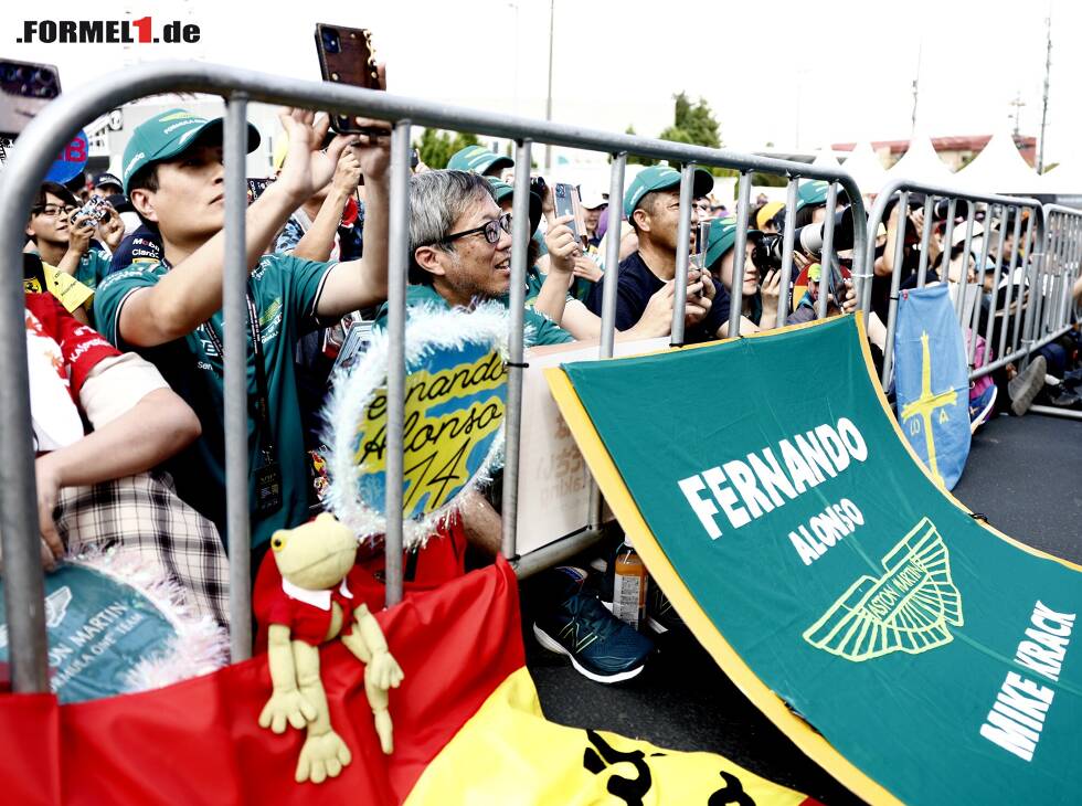 Foto zur News: Formel-1-Fans in Japan
