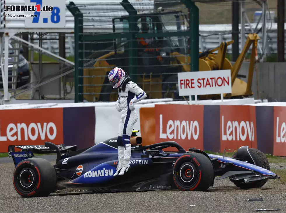Logan Sargeant (Williams) verunfallt im Training zum Formel-1-Rennen in Japan 2024 Foto zur News: Logan Sargeant (Williams) verunfallt im Training zum Formel-1-Rennen in Japan 2024