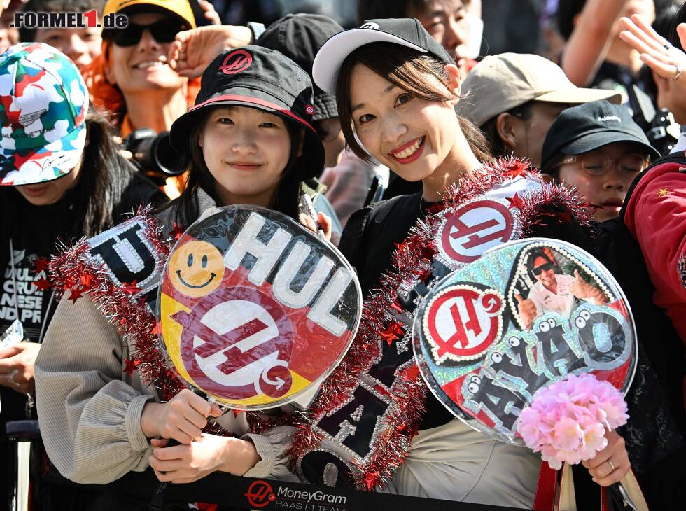 Foto zur News: Bei den Fans in Japan steht Komatsus Truppe hoch im Kurs