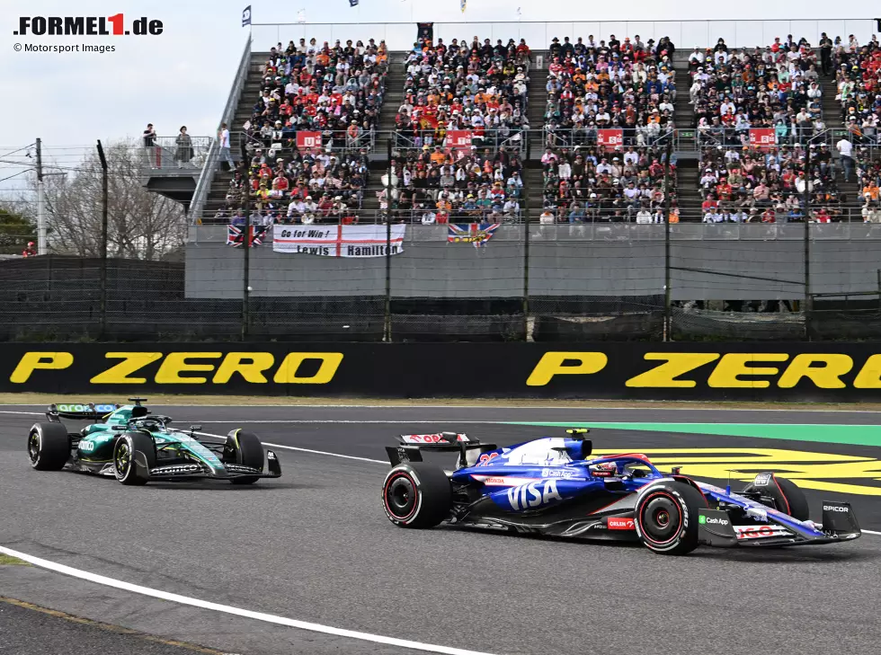 Yuki Tsunoda (Racing Bulls VCARB 01) vor Lance Stroll (Aston Martin AMR24) beim Formel-1-Rennen in Japan 2024 Foto zur News: Yuki Tsunoda (Racing Bulls VCARB 01) vor Lance Stroll (Aston Martin AMR24) beim Formel-1-Rennen in Japan 2024