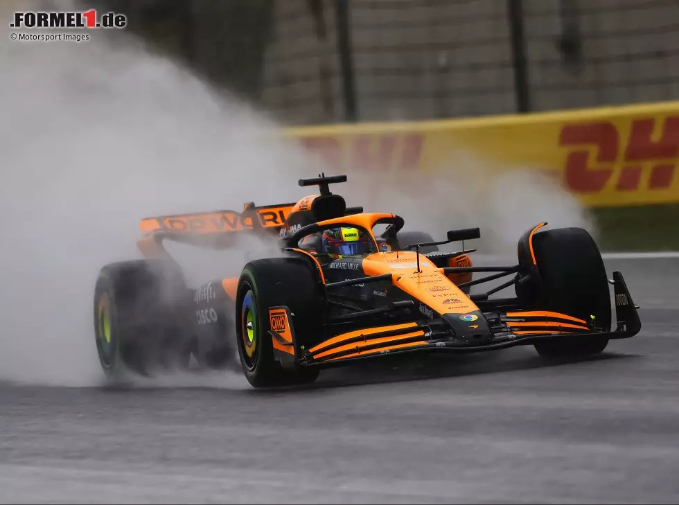 Foto zur News: Oscar Piastri (McLaren MCL38) beim Formel-1-Sprint-Qualifying in China 2024