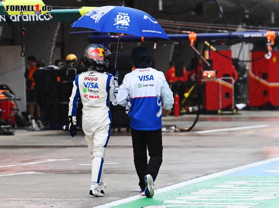 Foto zur News: Die dunklen Wolken verziehen sich: Ricciardo steht nicht mehr allein im Regen