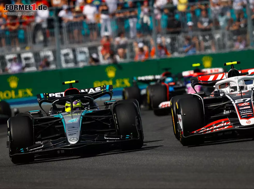 Foto zur News: Lewis Hamilton kämpft in Miami mit Nico Hülkenberg
